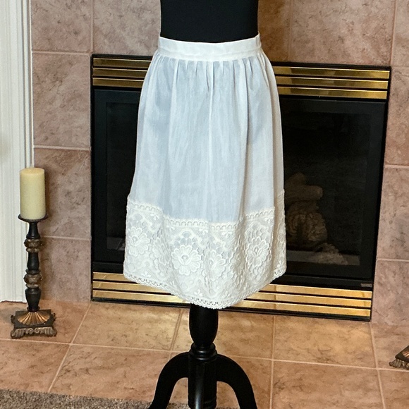 Vintage Boutique Hand Made Half Apron - Picture 2 of 6